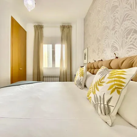 Charming Opera Apartment