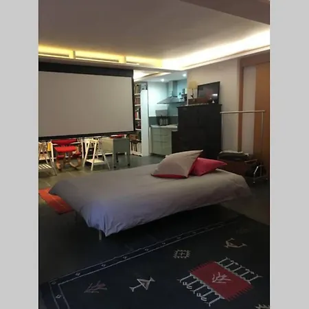 Spacious Chillout In *