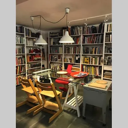 Spacious Chillout In * Madrid