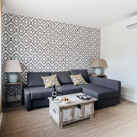 Homeabout San Bernardo Ii Apartment