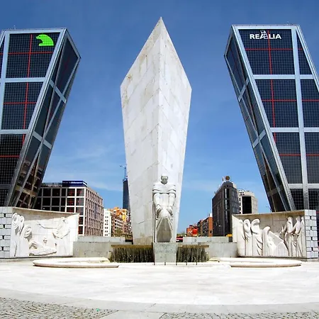 Adosado Cerca Plaza Castilla - Cuzco Apartment Madrid