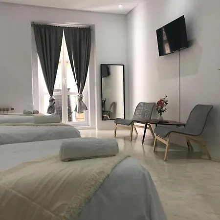 Nunez De Arce Apartment