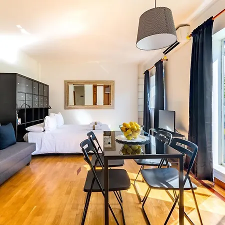 Bright Penthouse With Terrace In Center Apartment