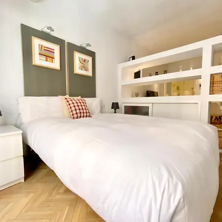 Charming Cozy Malasana *