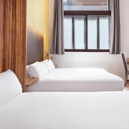 Centro Plaza Mayor Hotel