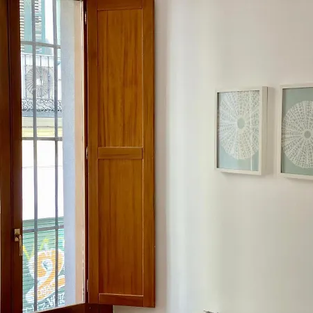 Charming Opera Apartment *