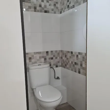 Hostel M-a Mate