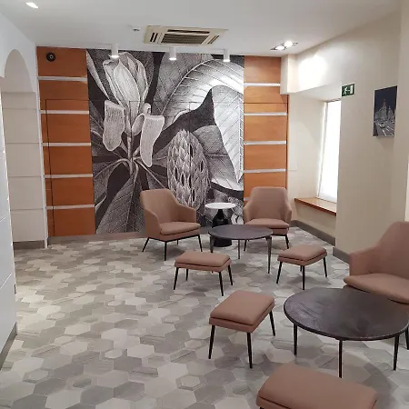 Ateneo Puerta Del Sol Otel
