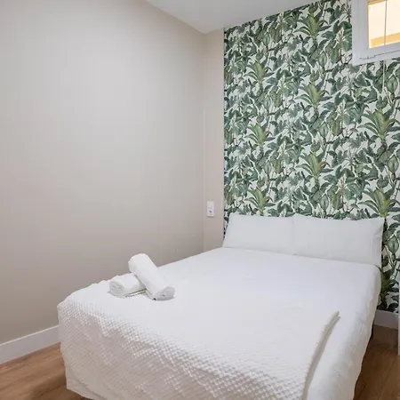 Comfy 2 Bedroom 2 Bathroom Next To Gran Via Apartment *