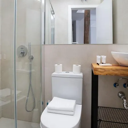 Apartment Comfy 2 Bedroom 2 Bathroom Next To Gran Via