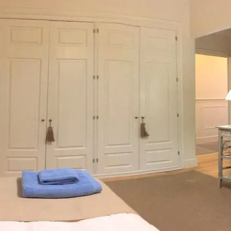 Espronceda Hostal *