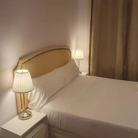 Le Petit Palue-fuencarral Penzion 3*