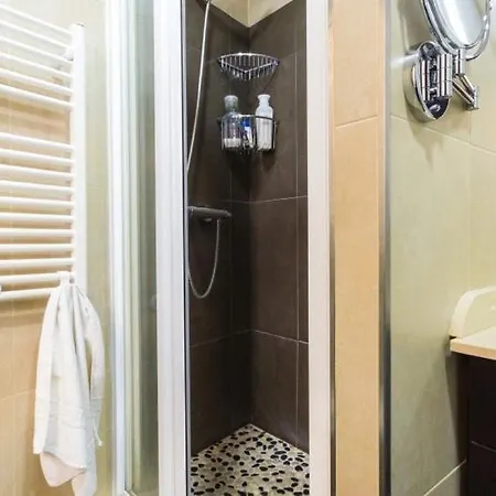 Hostal Guzmán El Bueno Madrid