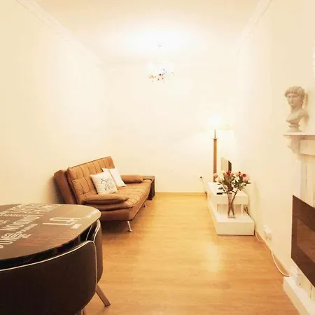 Dos Al Lado Del Metro Centrico Moderno Apartamento Madrid