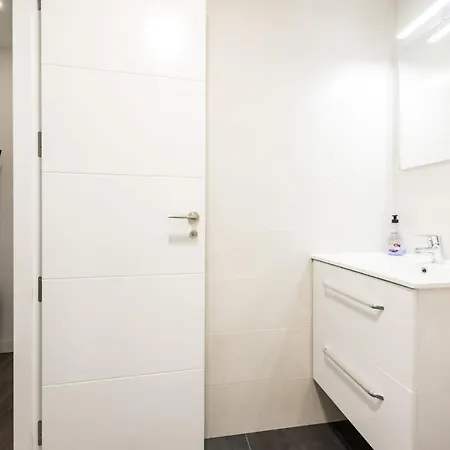 Ifema-airport Apartment *