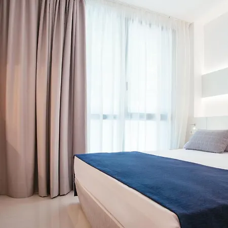 Globales Acis Y Galatea 3* Madryt