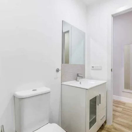 Acogedor Entre Sol Gran Vía Y Palacio Apartamento