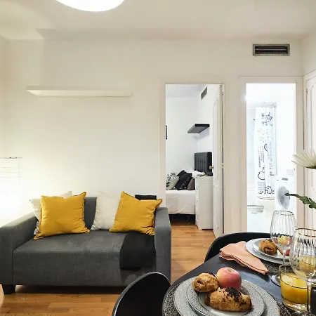 My - Beautiful At Salamanca Apartment