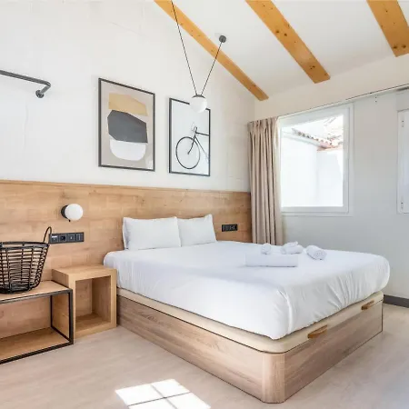 Limehome Calle De La Madera - Digital Access 3* Madrid