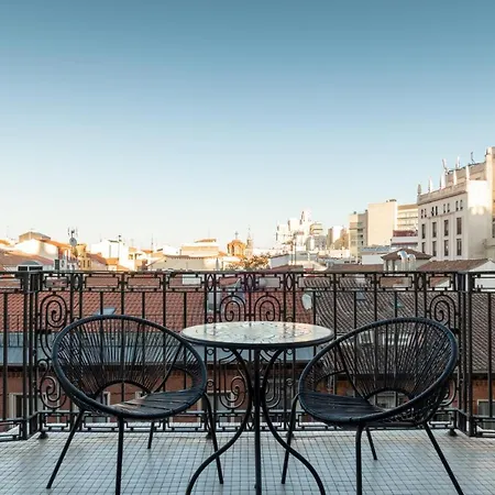 Penthouse Deluxe Granvia, By Monaro *