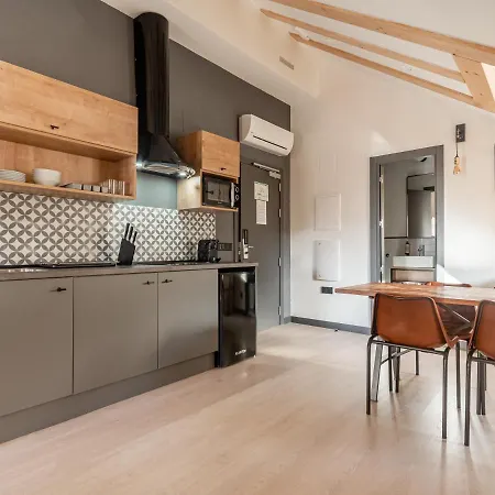 Limehome Calle De La Madera - Digital Access 3* Madrid