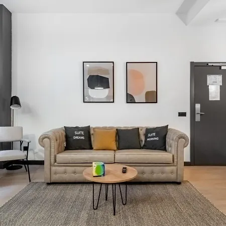 Aparthotel Limehome Calle De La Madera - Digital Access 3*