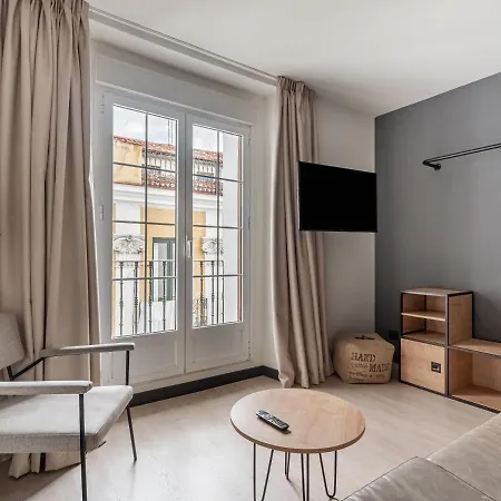Aparthotel Limehome Calle De La Madera - Digital Access 3*