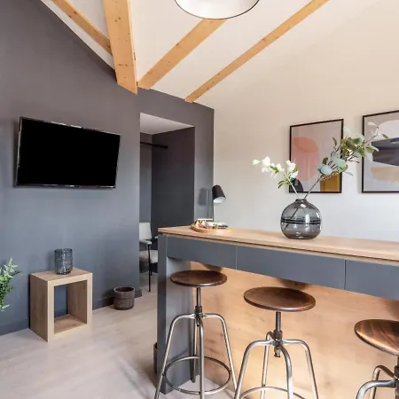 Limehome Calle De La Madera - Digital Access 3*