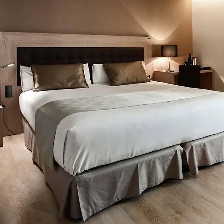 Catalonia Plaza Mayor Hotel 4*