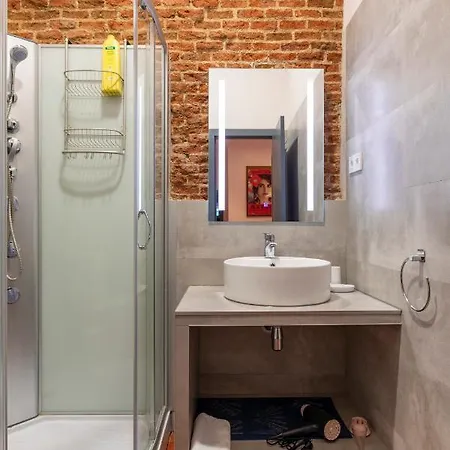 Homeabout Imperial Apartment Madrid