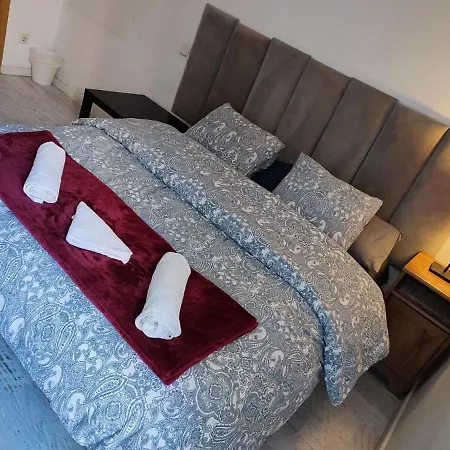 Arta Guest house