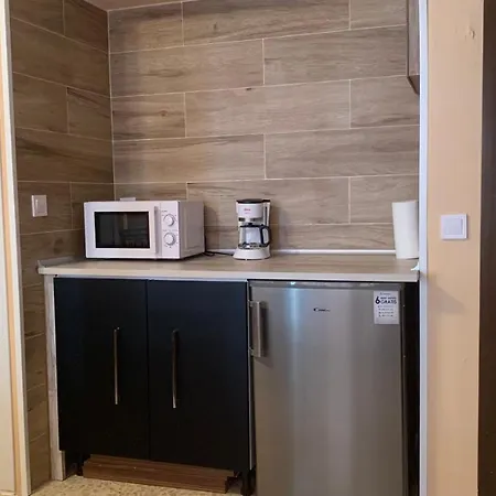 Con Despacho Suites Torr Av América-prosperidad Appartamento *
