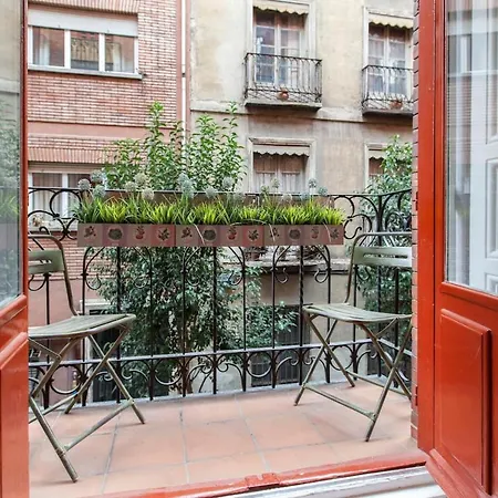 Apartment Charming Gran Via Luna Madrid