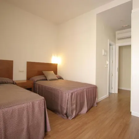 Rincon De Gran Via בית הארחה 3*
