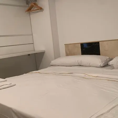 Con Despacho Suites Torr Av América-prosperidad Appartamento