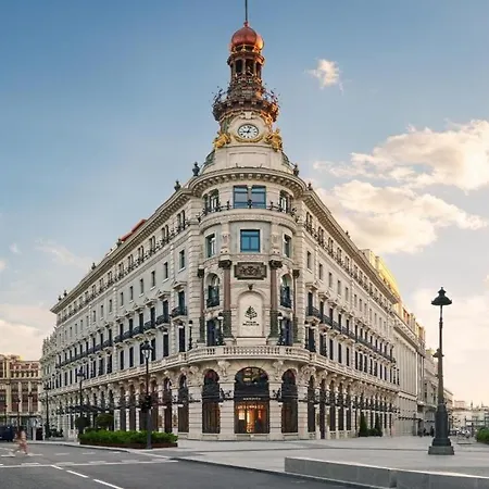 Four Seasons Szálloda