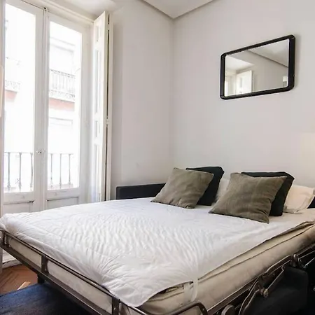 Malasana Beautiful Design 2bed 2bath Apartment