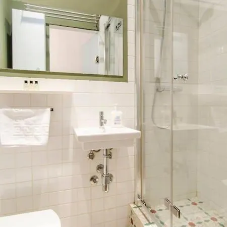 Malasana Beautiful Design 2bed 2bath Apartment Madrid