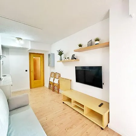 Nuevo/acogedor Estudio En Prosperidad, Terraza,a/c