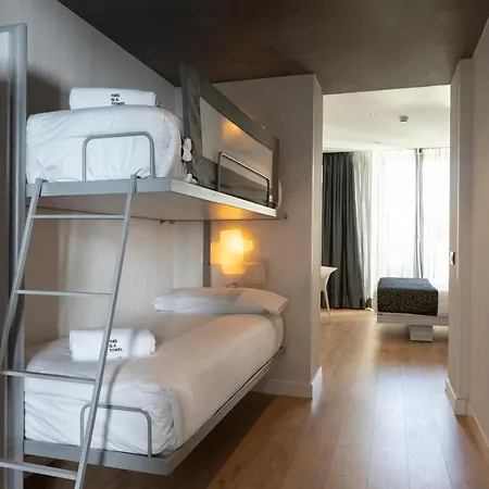 Petit Palace Santa Bárbara Hotel 4*