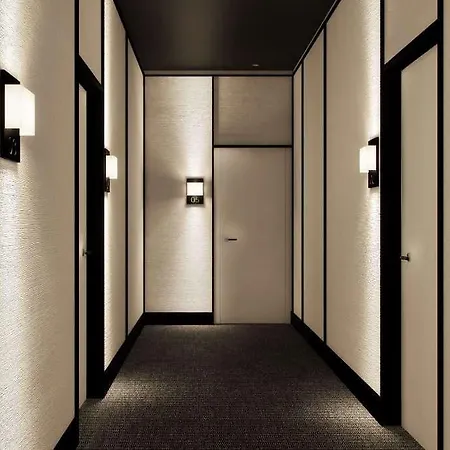 Icon Embassy Hotel 4*