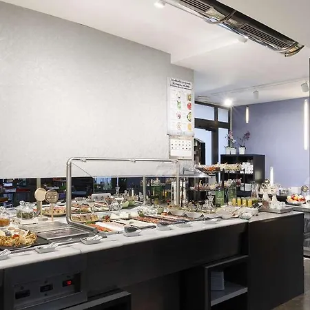 Petit Palace Plaza Mayor Hotel 4*