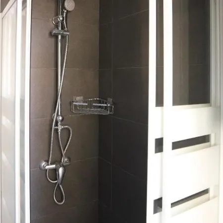 El Cuartel Del General Alvarez Castro Apartment