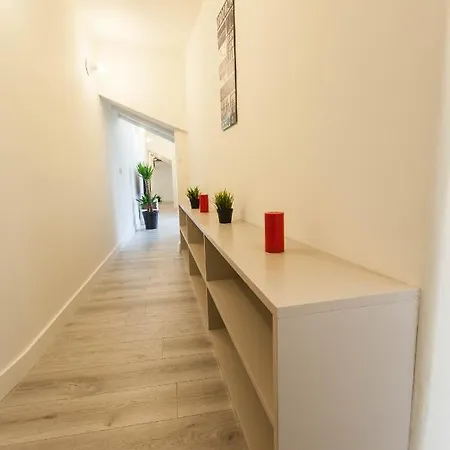 Apartment Preciados Izquierda *