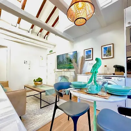 Apartment Bnbholder Palacio De Cristal Es Mia *