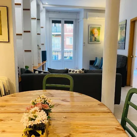 Plaza Mayor Apartment *