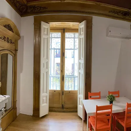 Opera Roost Guest house Madrid
