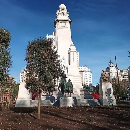 2 Y El Salon Tienen Aire, Centro Gran Via - Plaza De Espana Apartment Madrid