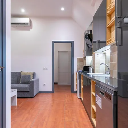 Homeabout Imperial Apartment *