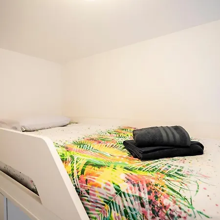 For Brand New At Center Wifi Ato55 Apartment